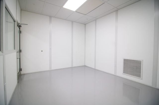 Custom, Post and Panel Hardwall Cleanroom, meet the requirements of the medical device industry