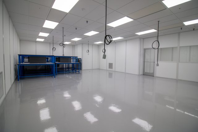Post and Panel cleanroom with custom design and certified in ISO 8